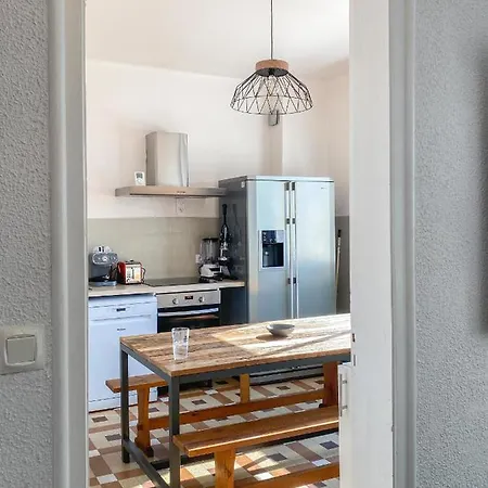 Prázdninový dům Maison De Ville Avec Jardinet A 300 M De La Plage